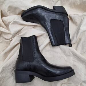 Open Edit Dayla  black chelsea Ankle Boot size 10 left 9.5 right